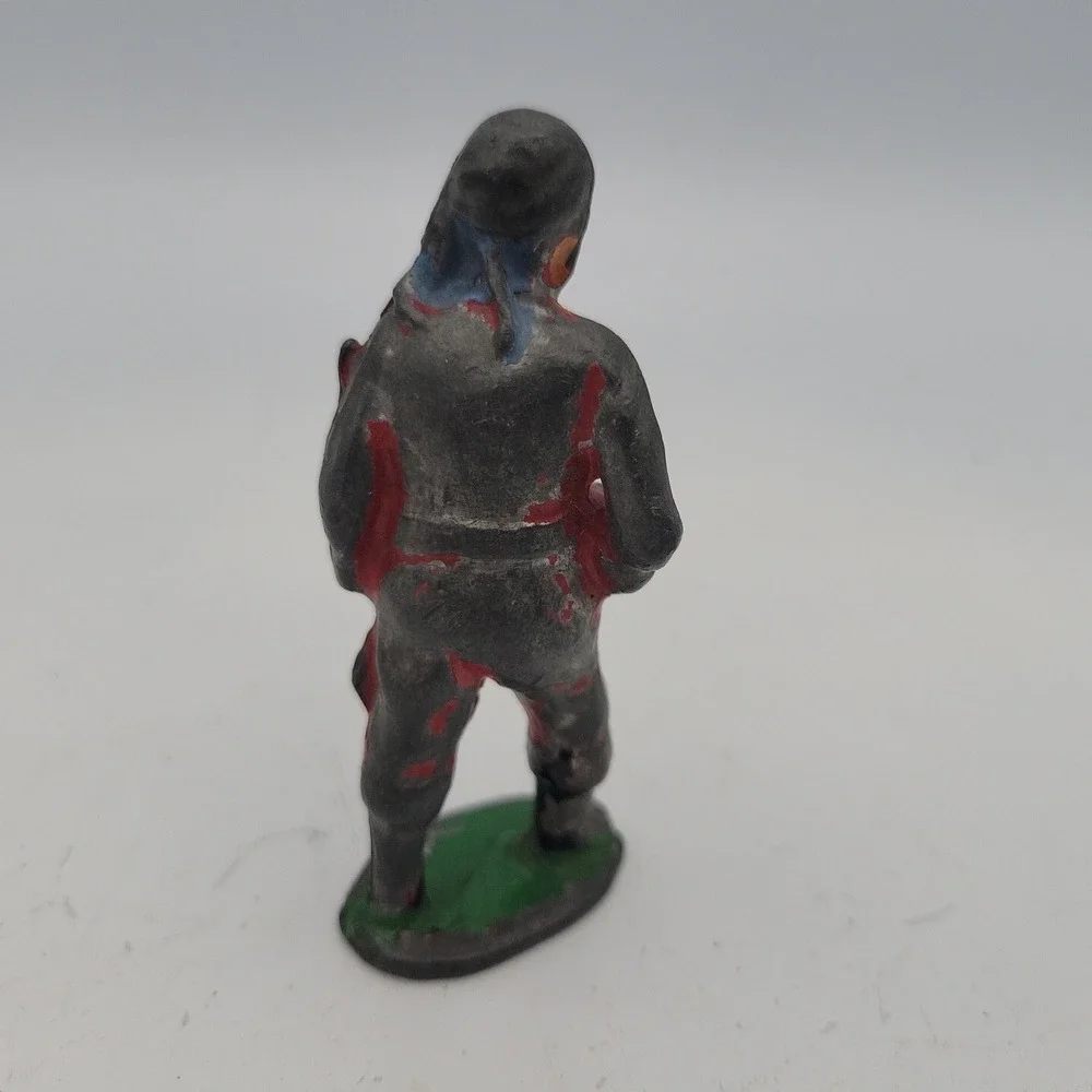 VINTAGE‎ 1930'S BARCLAY MANOIL PIRATE W/ SWORD
